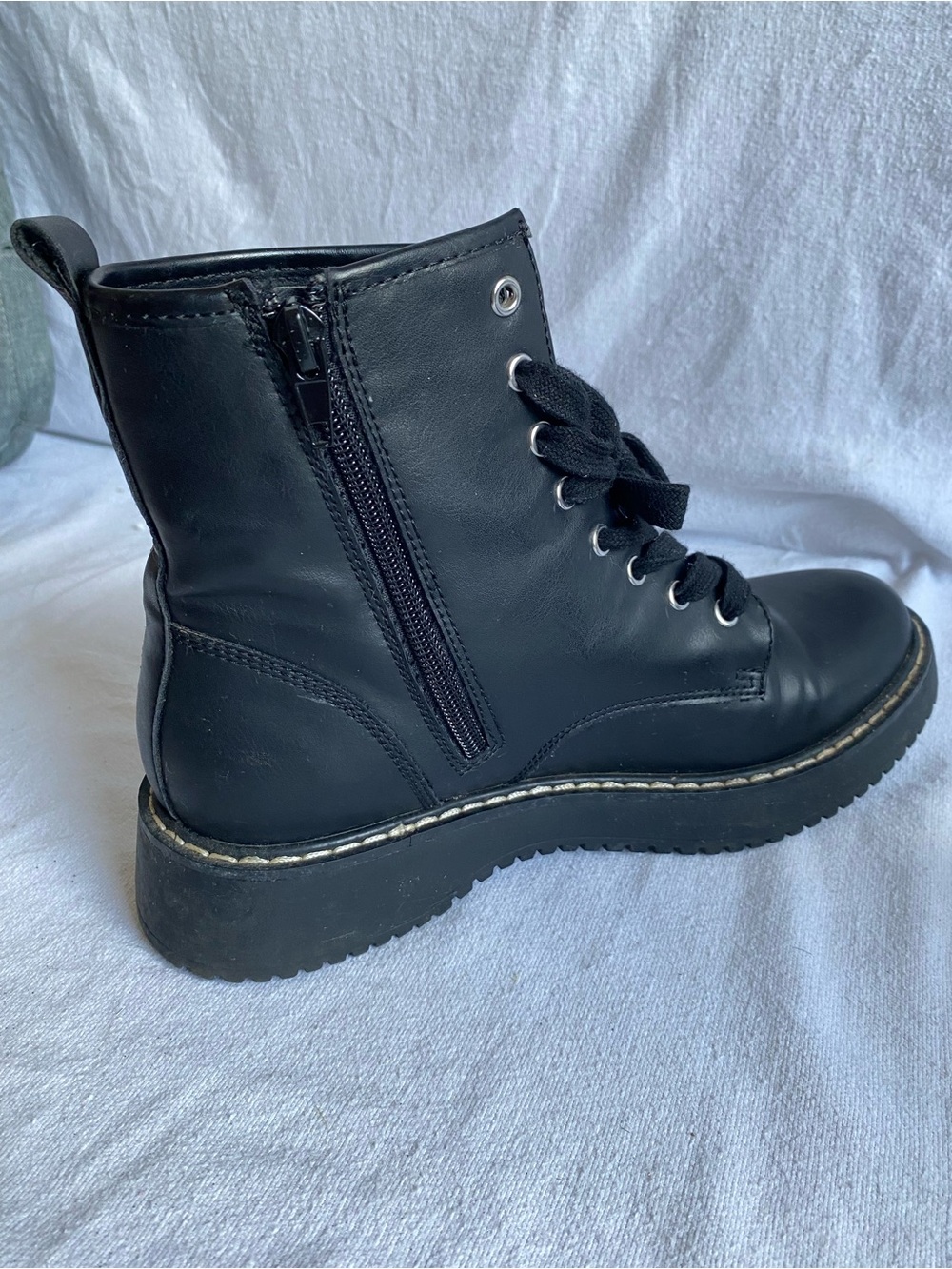 Madden Girl Kurrt Women’s Black Lace-Up Platform Combat Boots - Picture 6 of 14
